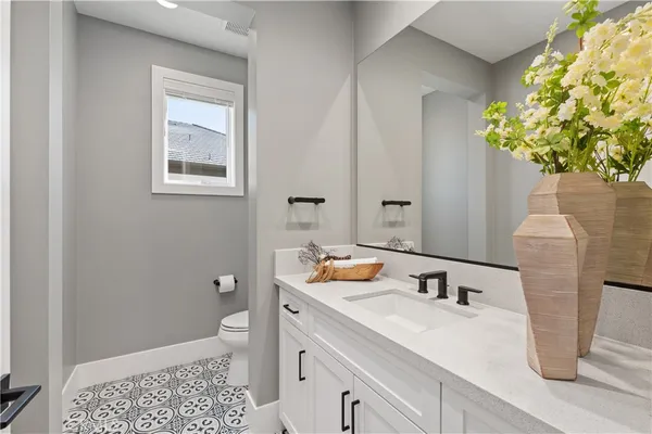 $4,288,000 | 28710 Hidden Trail, Silverado, CA 92676