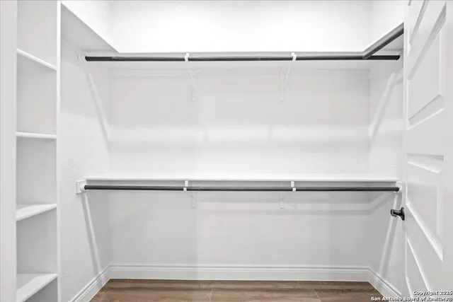 $742,700 | 157 Hondo Vista, La Vernia, TX 78121