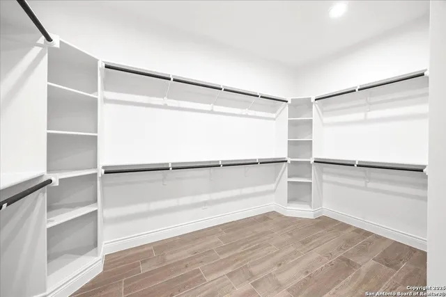 $742,700 | 157 Hondo Vista, La Vernia, TX 78121