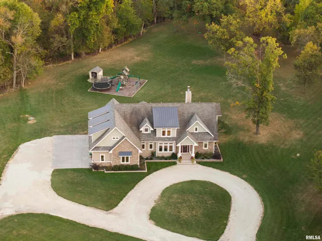 $945,000 | 480 Township Road 150, Toulon, IL 61483