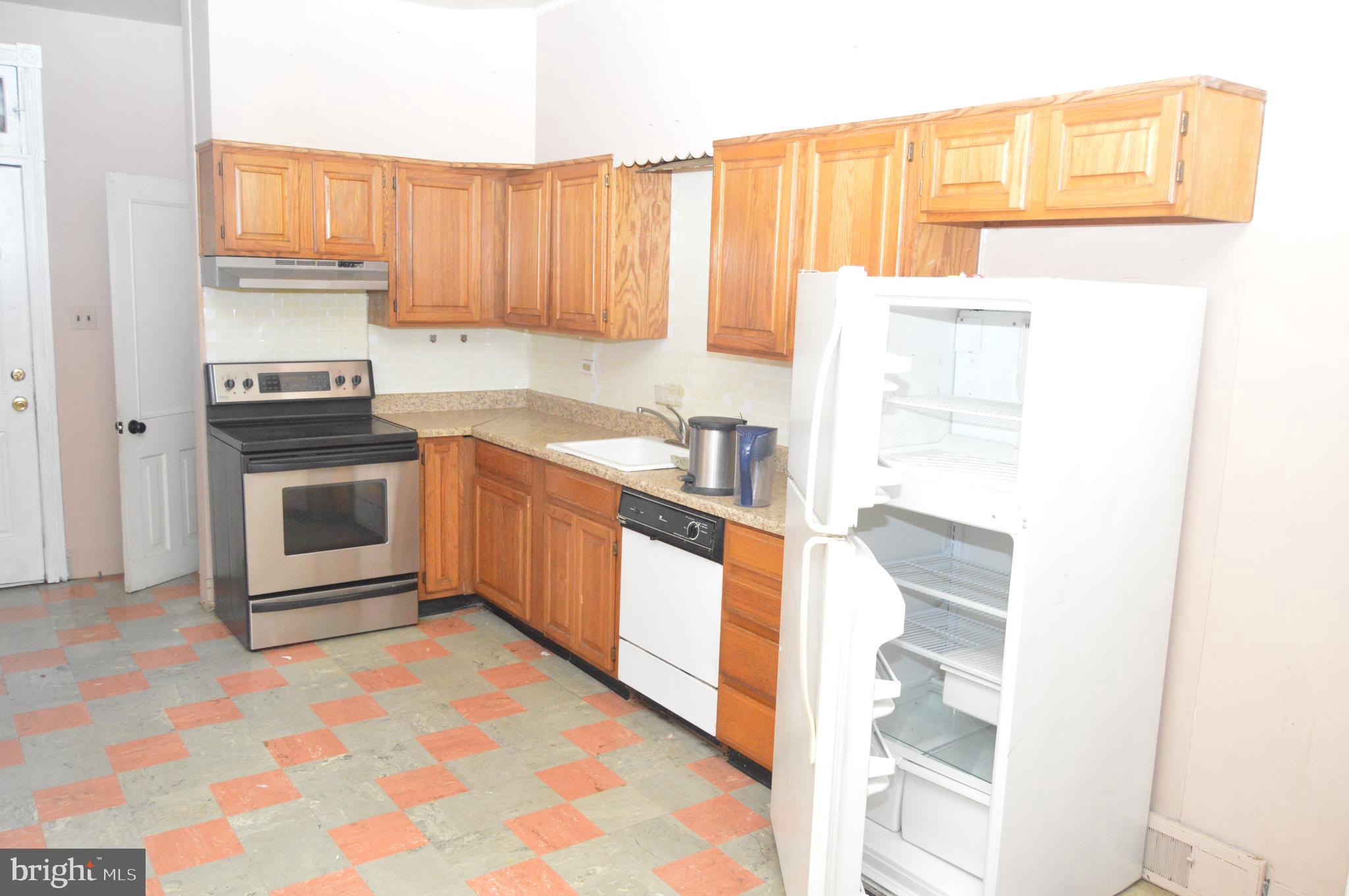 802 Chestnut Street Reading, PA 19602 - Photo 12 of 38 Kitchen