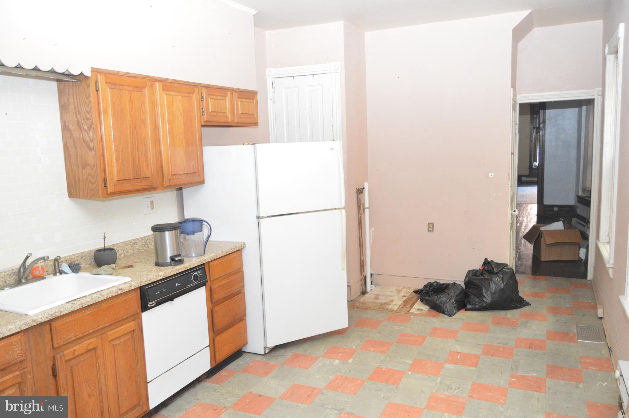802 Chestnut Street Reading, PA 19602 - Photo 14 of 38 Kitchen