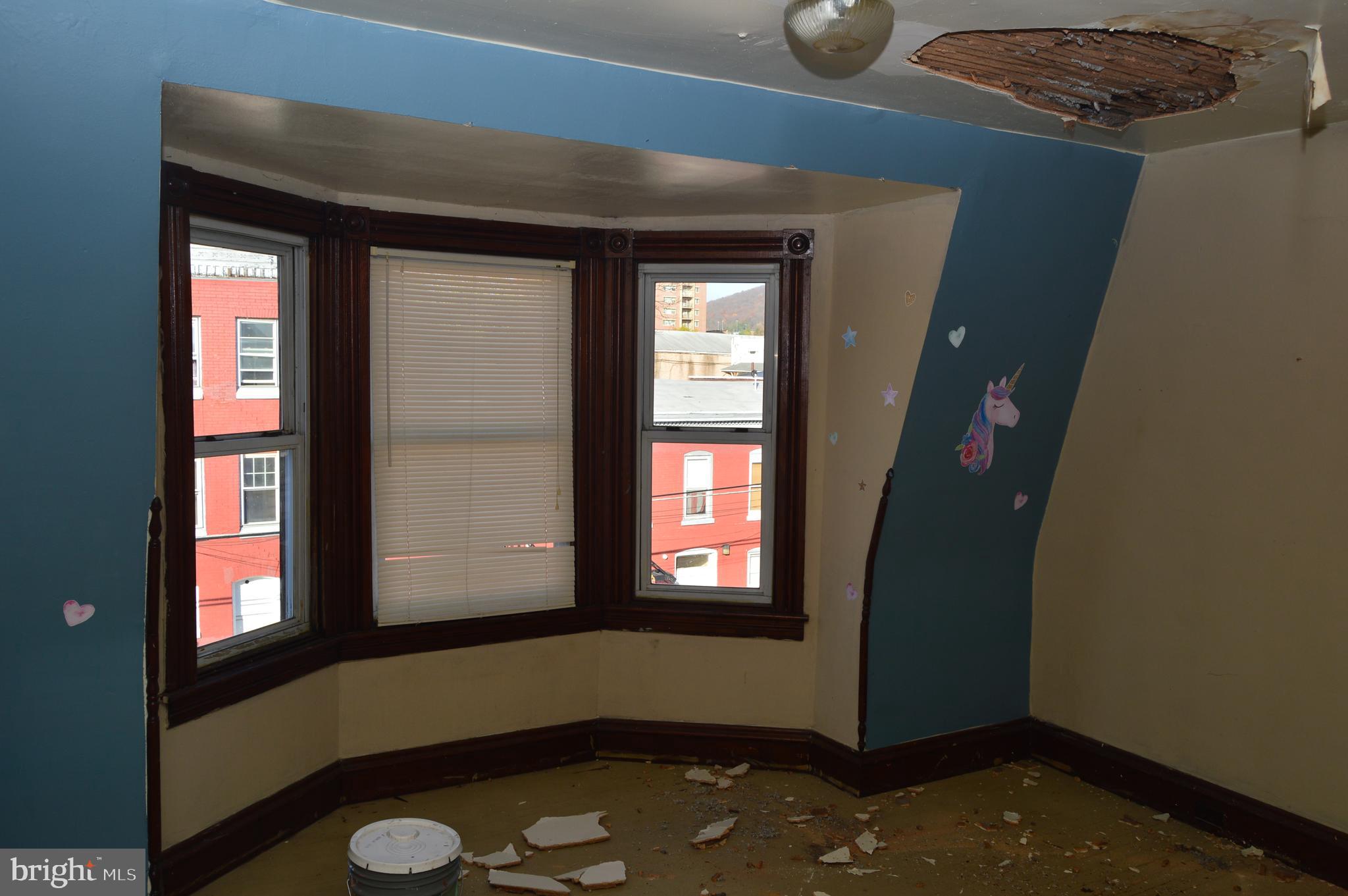 802 Chestnut Street Reading, PA 19602 - Photo 25 of 38 Bedroom 4