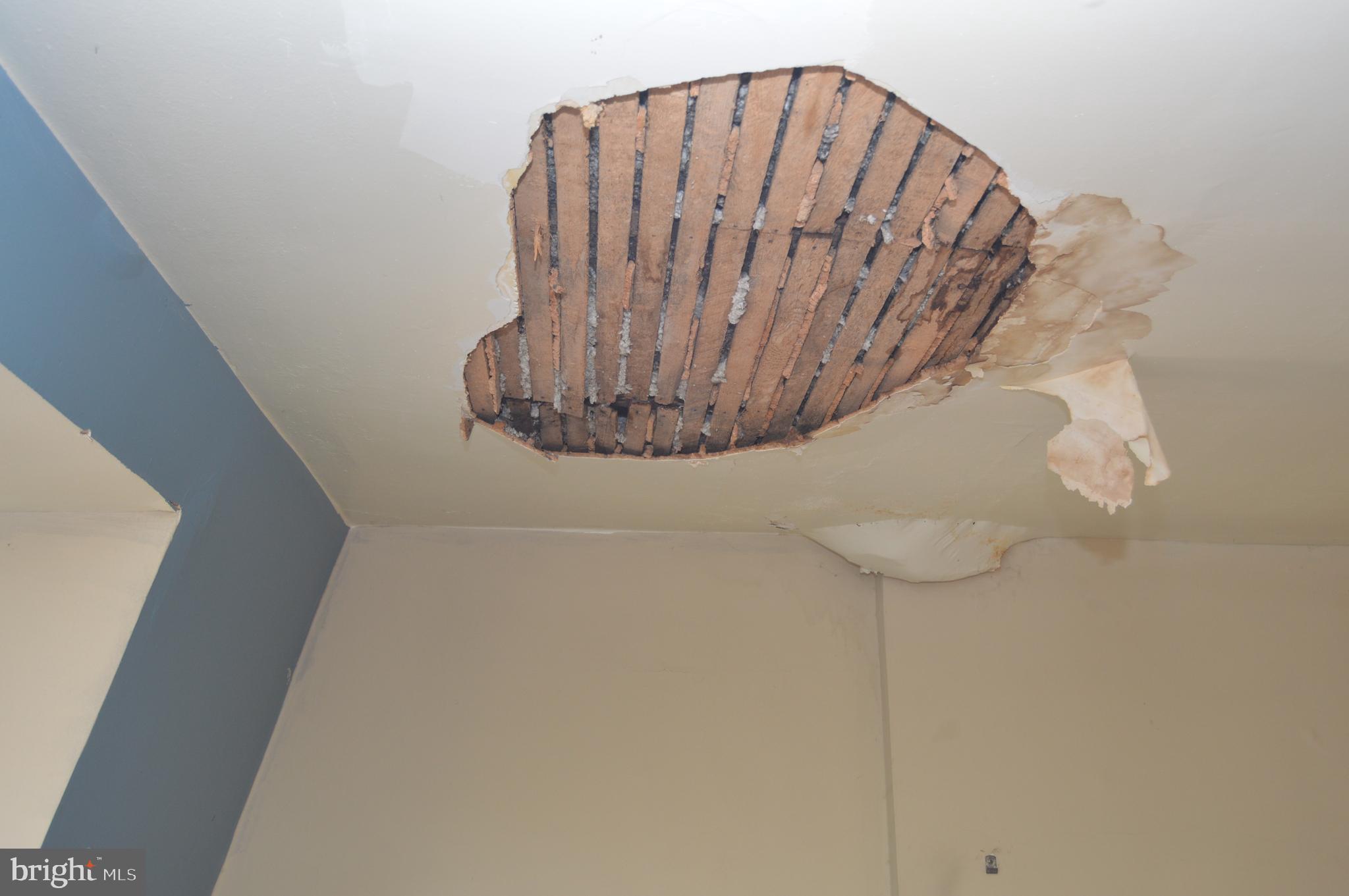 802 Chestnut Street Reading, PA 19602 - Photo 33 of 38 Bedroom 4 damage