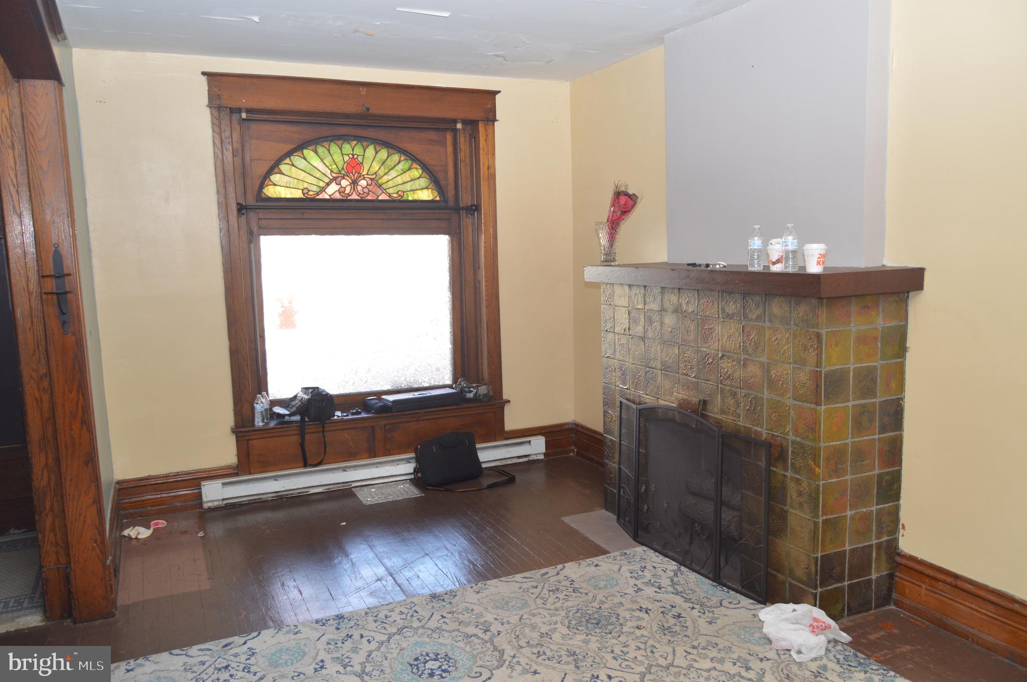 802 Chestnut Street Reading, PA 19602 - Photo 6 of 38 Decorative fireplace