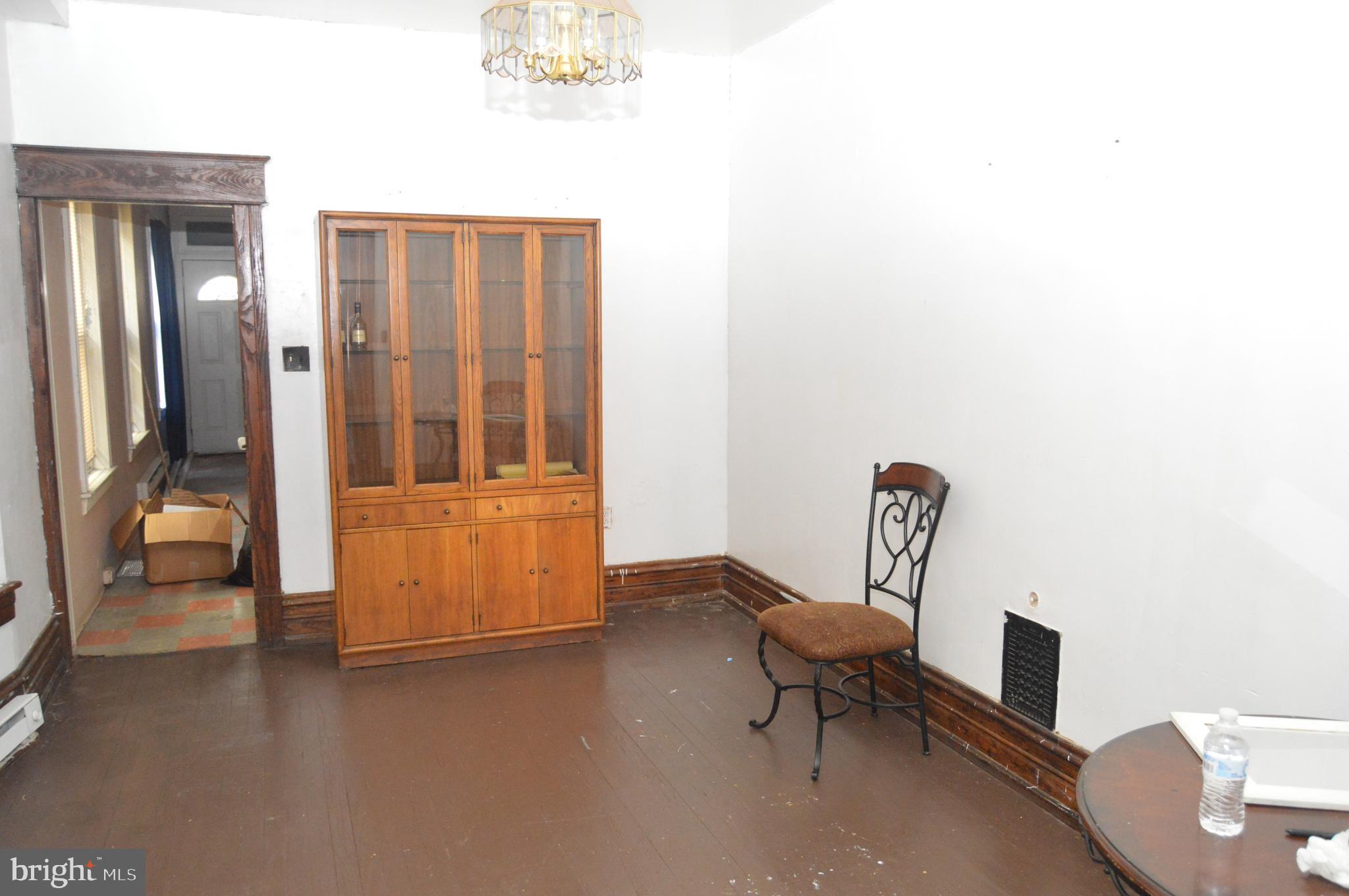 802 Chestnut Street Reading, PA 19602 - Photo 9 of 38 Dining Room