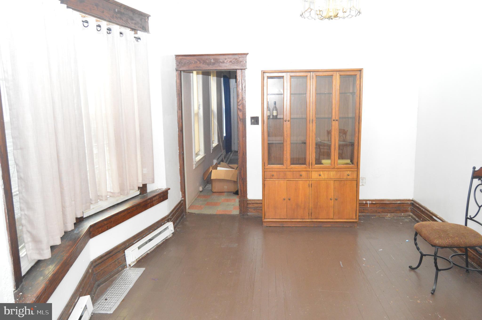 802 Chestnut Street Reading, PA 19602 - Photo 10 of 38 Dining Room