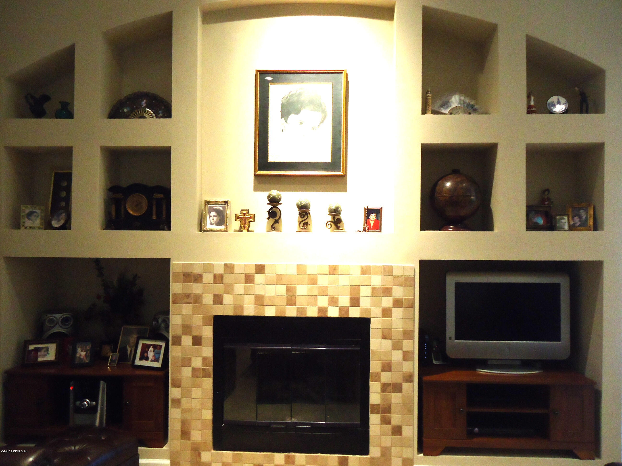 6074 Shadehill Road Jacksonville, FL 32258 - Photo 21 of 37 Deep cut outs in wall