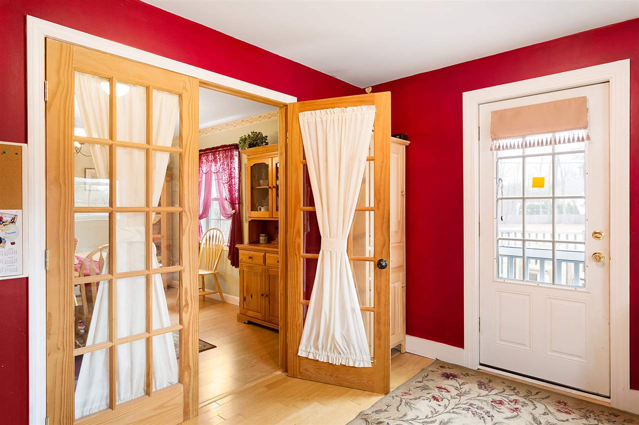 47 Hampton Falls Road Exeter, NH 03833 - Photo 13 of 39