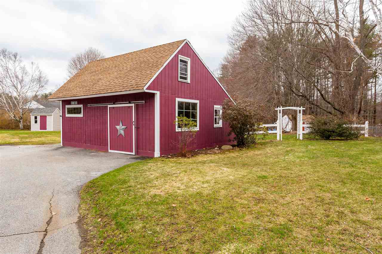 47 Hampton Falls Road Exeter, NH 03833 - Photo 3 of 39