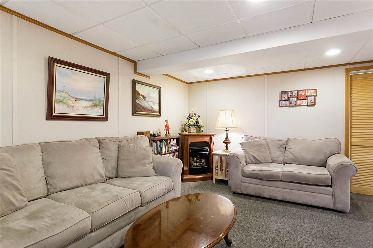 47 Hampton Falls Road Exeter, NH 03833 - Photo 28 of 39