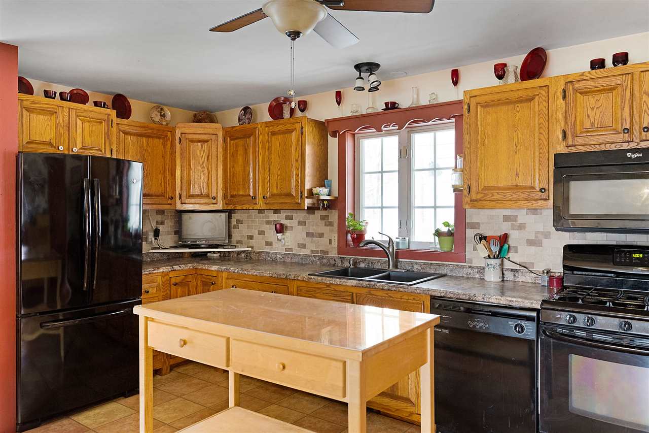 47 Hampton Falls Road Exeter, NH 03833 - Photo 6 of 39