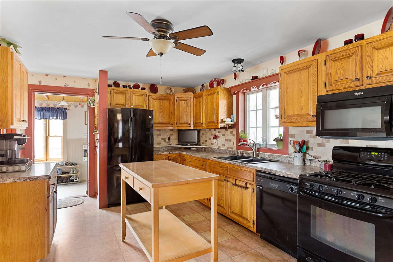 47 Hampton Falls Road Exeter, NH 03833 - Photo 7 of 39