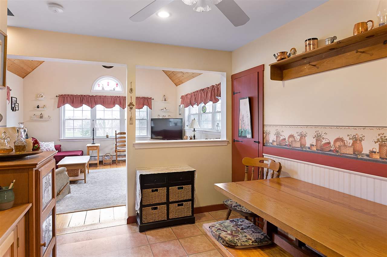 47 Hampton Falls Road Exeter, NH 03833 - Photo 8 of 39