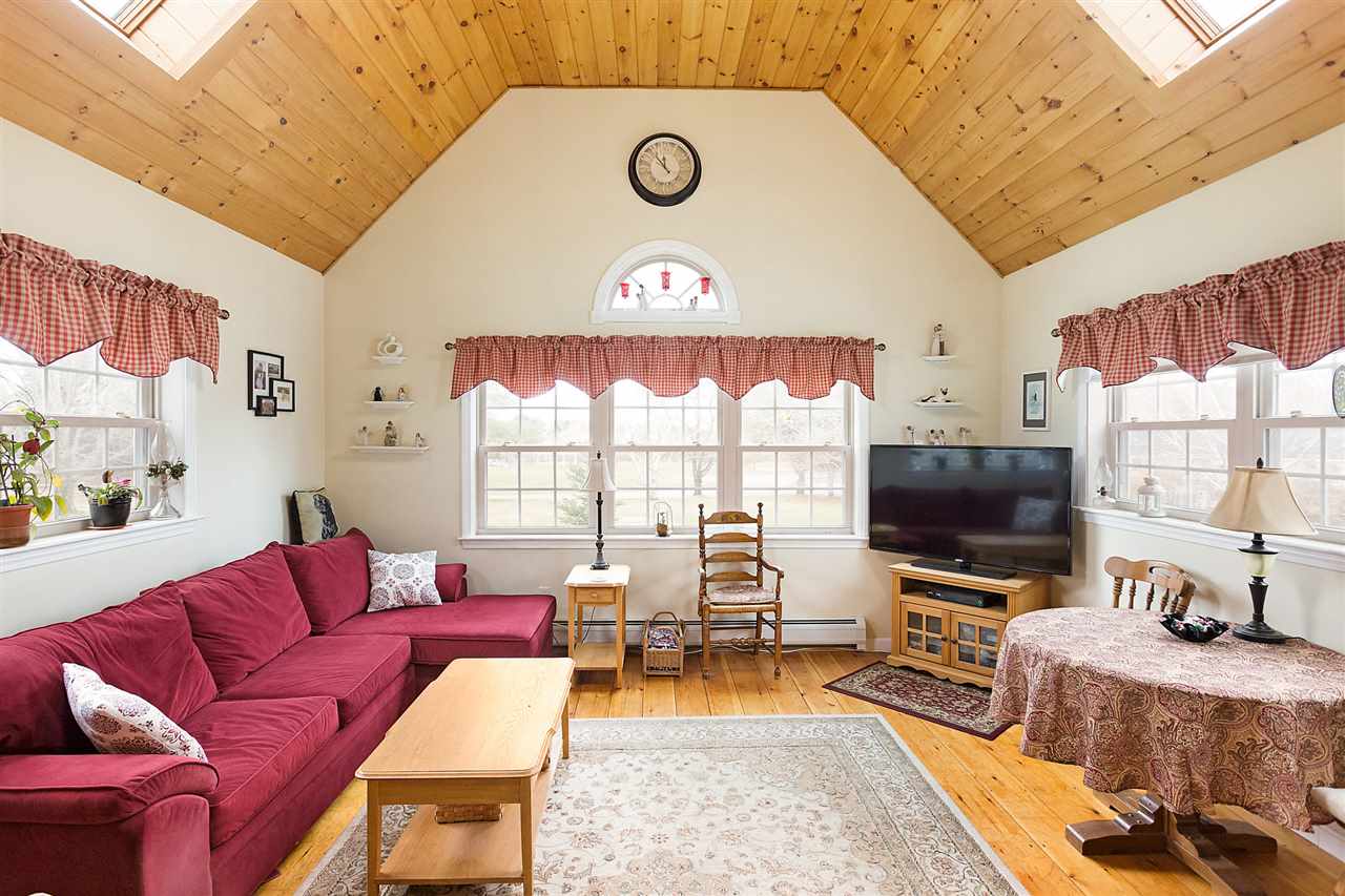 47 Hampton Falls Road Exeter, NH 03833 - Photo 10 of 39