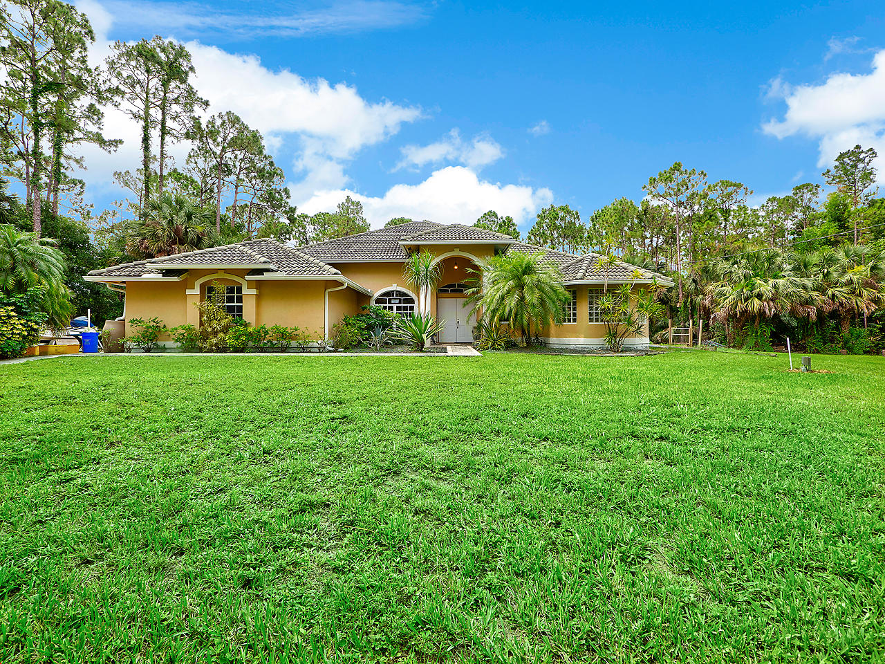 10074 Sandy Run Road Jupiter, FL 33478 - Photo 1 of 32 004 copy