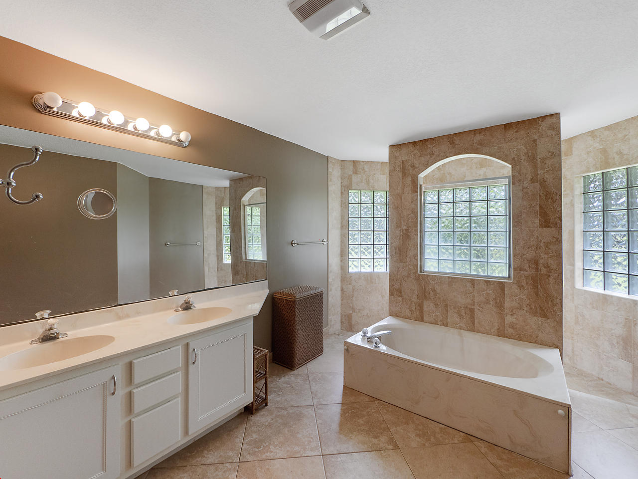 10074 Sandy Run Road Jupiter, FL 33478 - Photo 14 of 32 016 copy