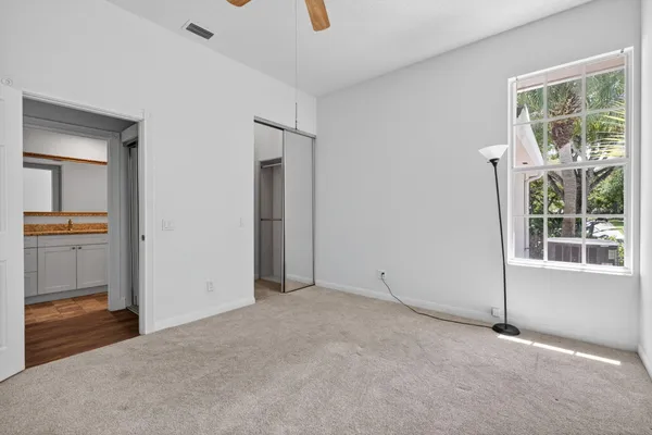 $599,000 | 1065 Bedford Avenue, Palm Beach Gardens, FL 33403