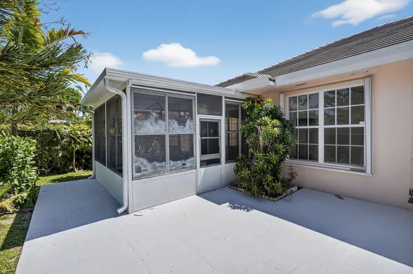 $599,000 | 1065 Bedford Avenue, Palm Beach Gardens, FL 33403