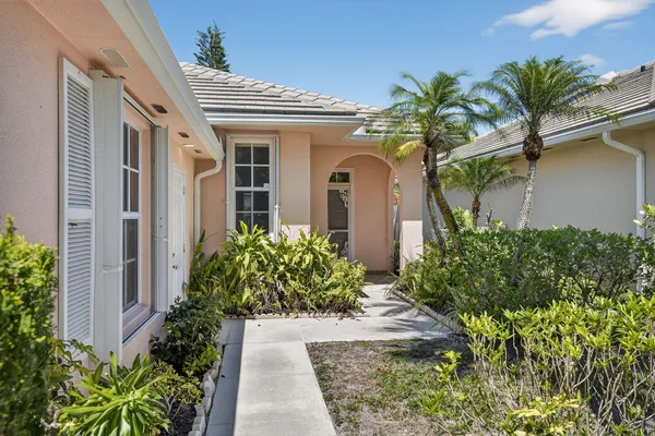 $599,000 | 1065 Bedford Avenue, Palm Beach Gardens, FL 33403