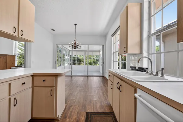 $599,000 | 1065 Bedford Avenue, Palm Beach Gardens, FL 33403