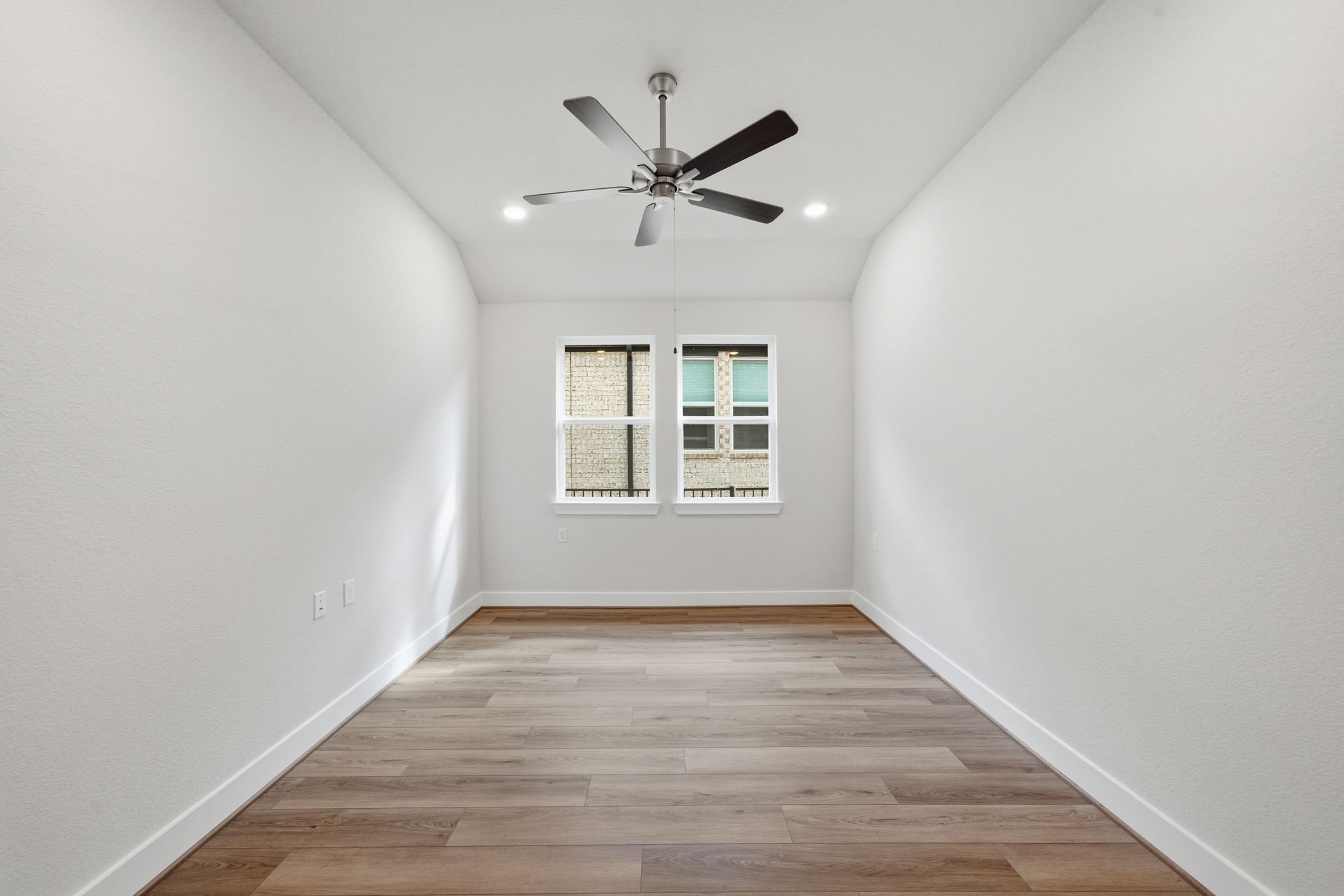 10026 Larkin Cove Willis, TX 77318 - Photo 13 of 46