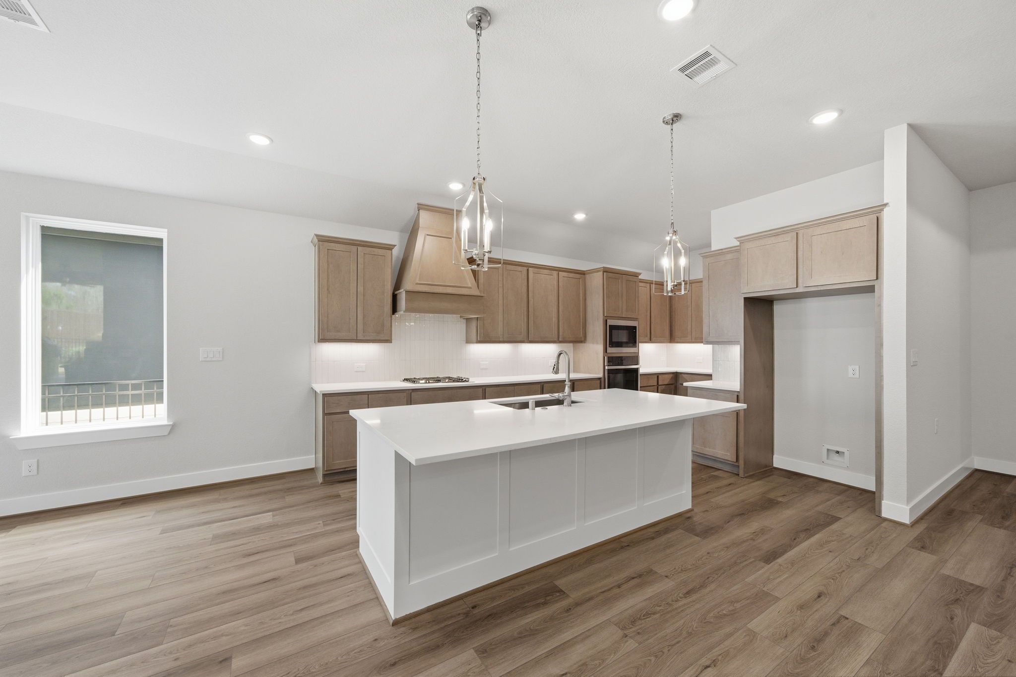10026 Larkin Cove Willis, TX 77318 - Photo 10 of 46