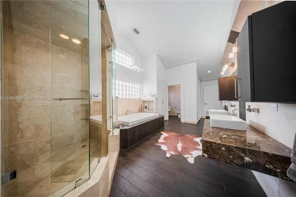 $4,250,000 | 5981 Southwest 136th Street, Pinecrest, FL 33156