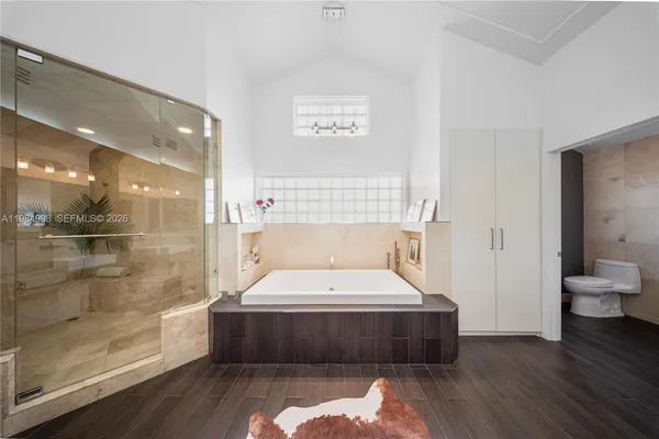 $4,250,000 | 5981 Southwest 136th Street, Pinecrest, FL 33156