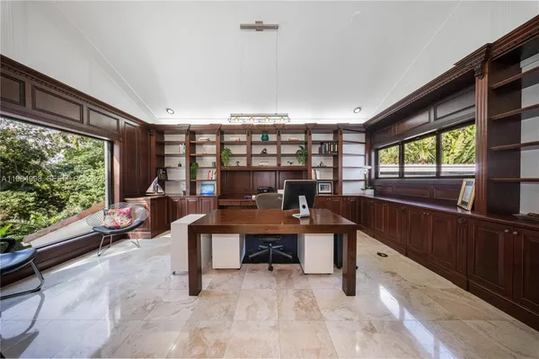 $4,250,000 | 5981 Southwest 136th Street, Pinecrest, FL 33156