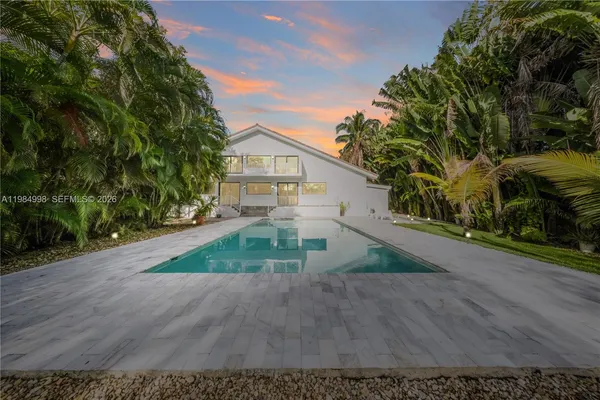 $4,250,000 | 5981 Southwest 136th Street, Pinecrest, FL 33156