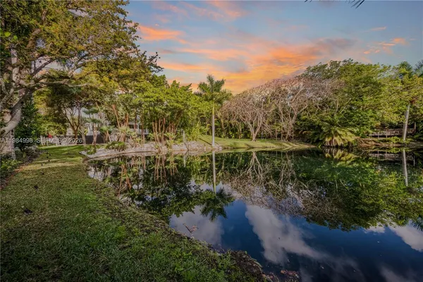 $4,250,000 | 5981 Southwest 136th Street, Pinecrest, FL 33156