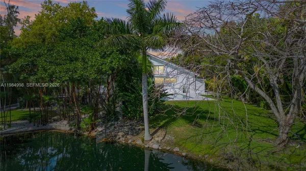 $4,250,000 | 5981 Southwest 136th Street, Pinecrest, FL 33156