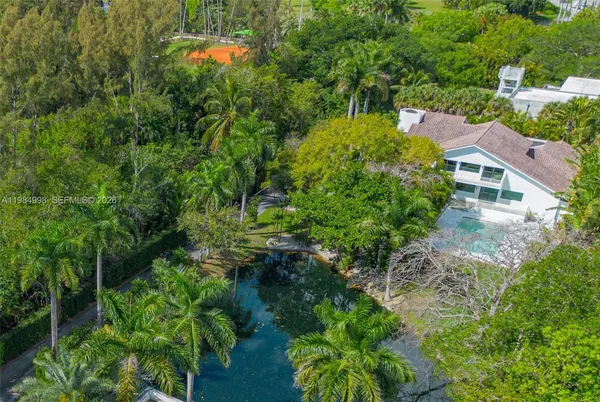 $4,250,000 | 5981 Southwest 136th Street, Pinecrest, FL 33156