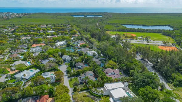 $4,250,000 | 5981 Southwest 136th Street, Pinecrest, FL 33156