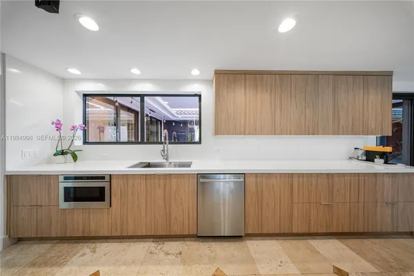 $4,250,000 | 5981 Southwest 136th Street, Pinecrest, FL 33156