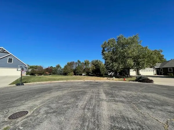 $69,900 | 1506 18th Avenue Southwest, Austin, MN 55912