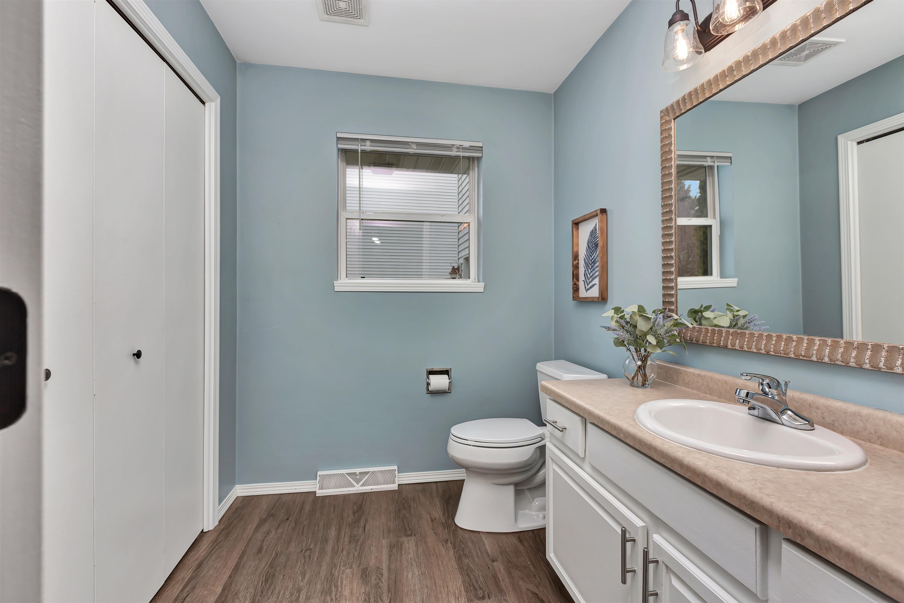 143 Olde School Road Neenah, WI 54956 - Photo 13 of 33