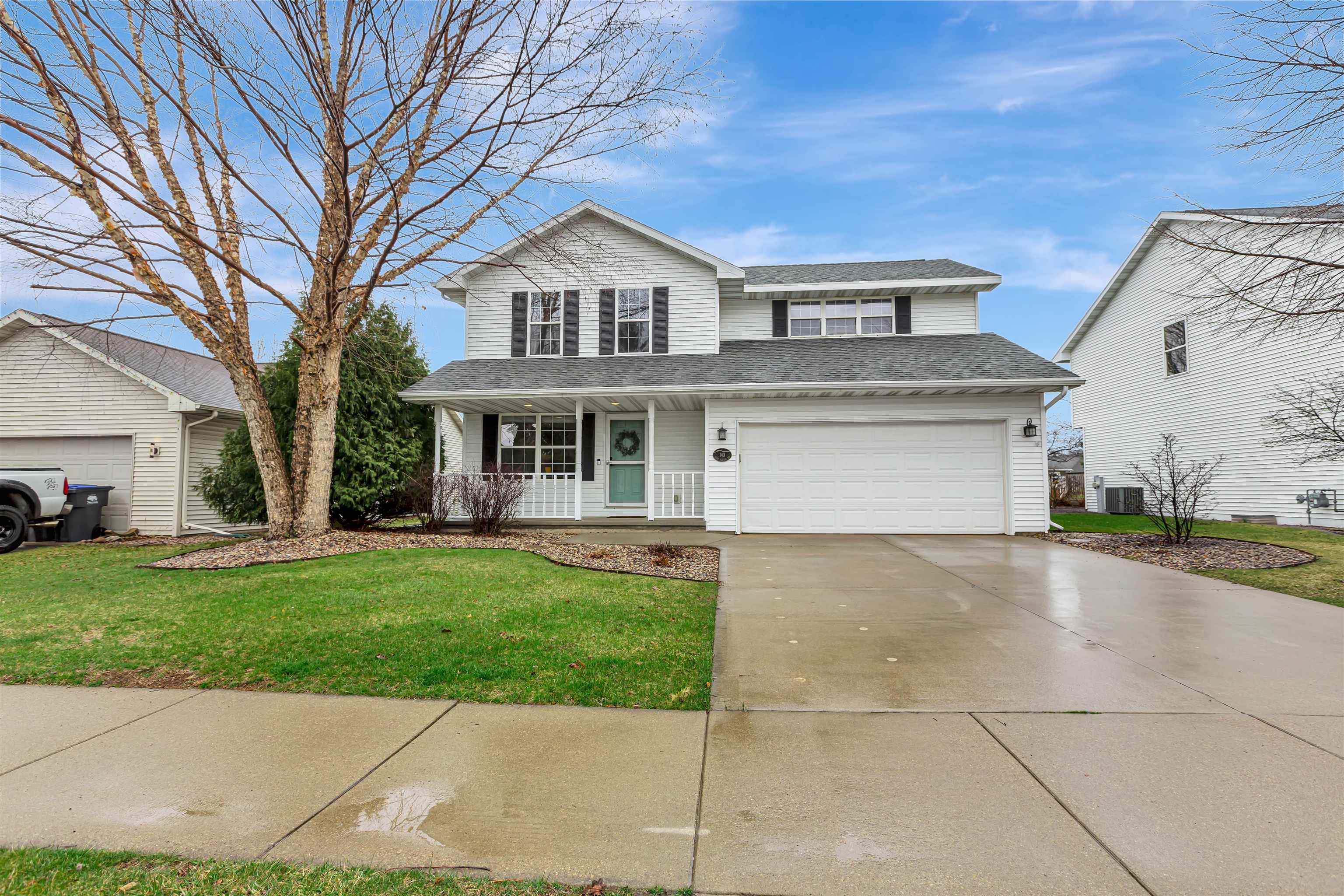 143 Olde School Road Neenah, WI 54956 - Photo 2 of 33