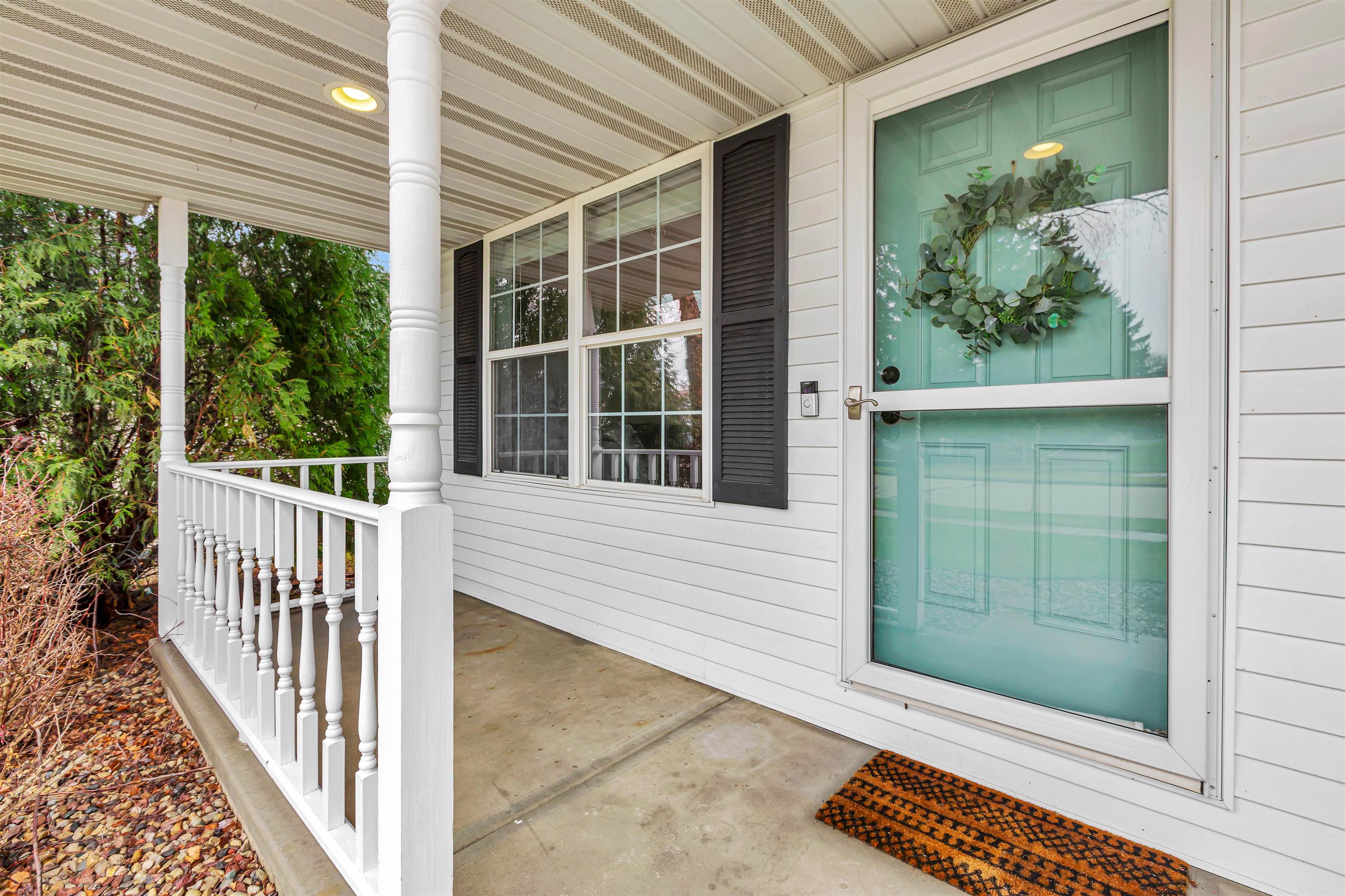 143 Olde School Road Neenah, WI 54956 - Photo 3 of 33