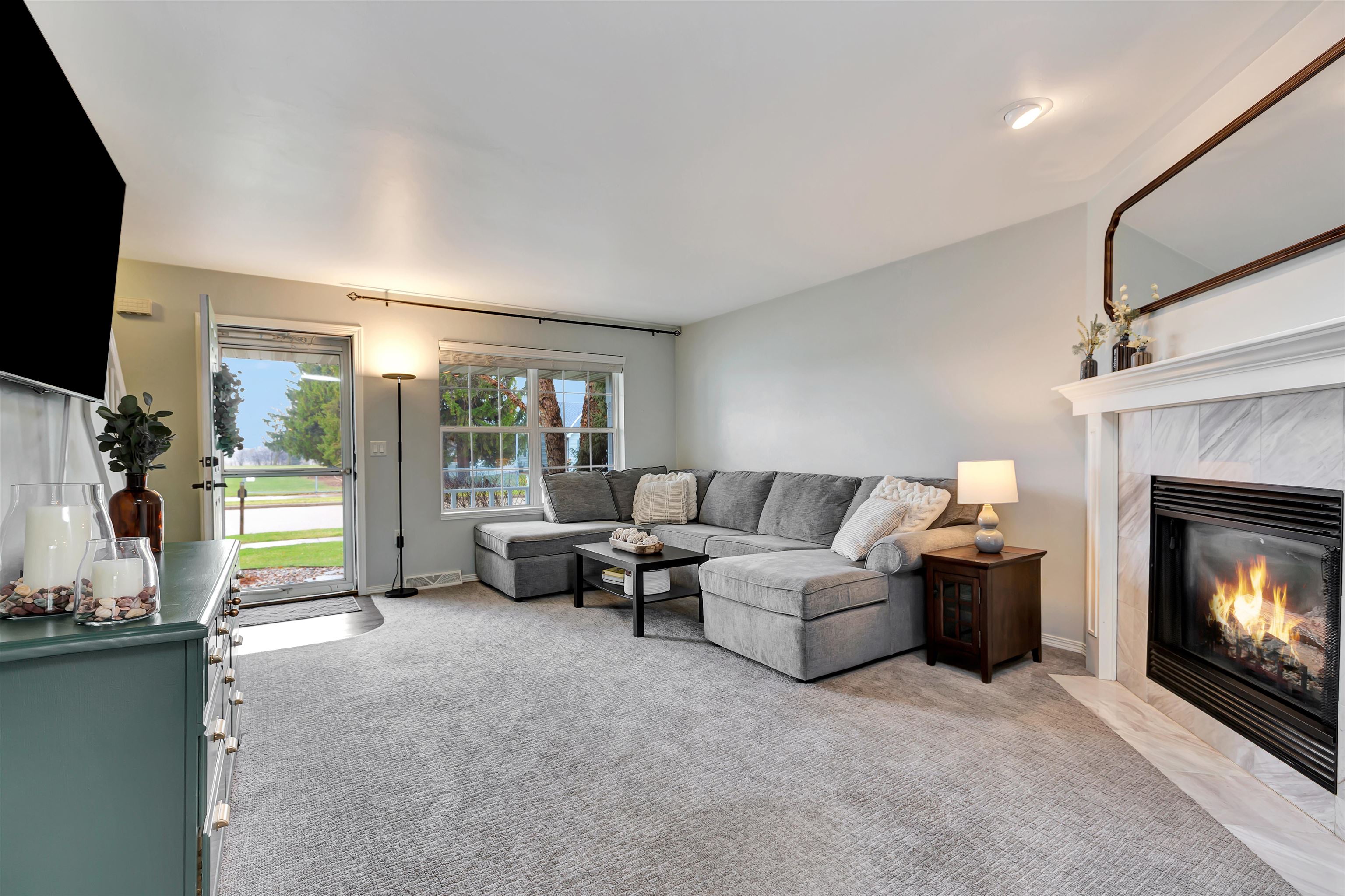 143 Olde School Road Neenah, WI 54956 - Photo 5 of 33