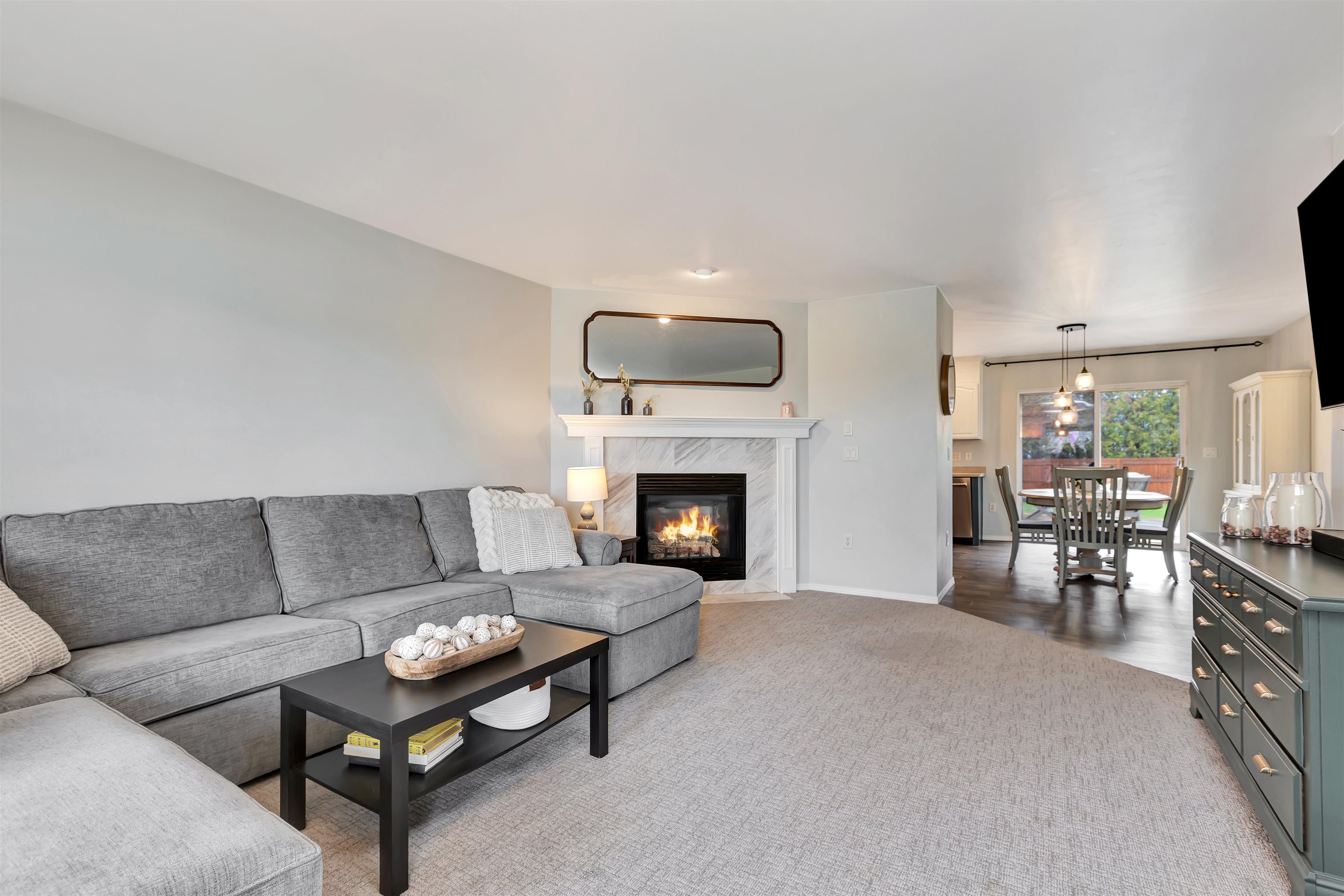 143 Olde School Road Neenah, WI 54956 - Photo 7 of 33