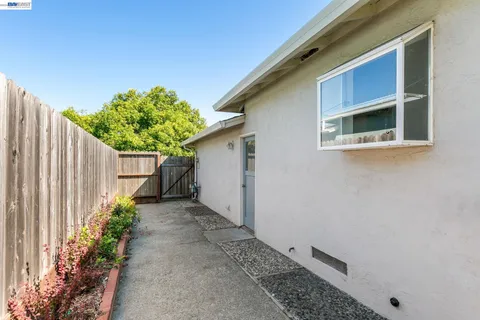 $639,000 | 2049 Rosedale Drive, San Pablo, CA 94806