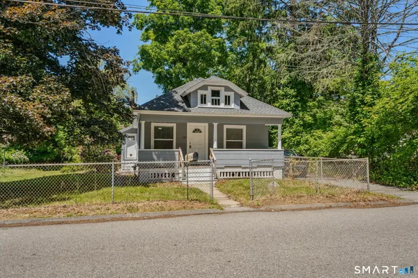$300,000 | 136 North Street, Norwich, CT 06360