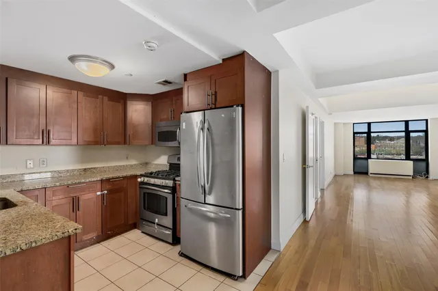 $1,029,000 | 3536 Cambridge Avenue, Unit 7E | Central Riverdale
