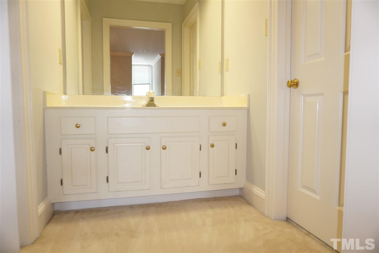 3330 Ridgecrest Court Raleigh, NC 27607 - Photo 19 of 25