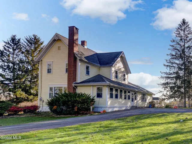 $369,000 | 412 Auriesville Road, Glen, NY 12072