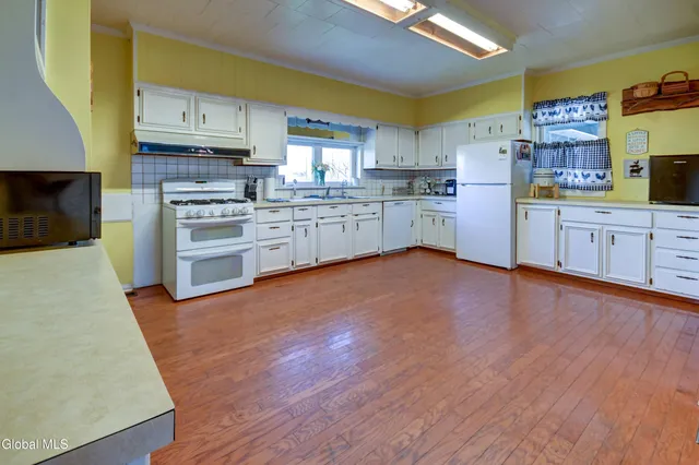 $369,000 | 412 Auriesville Road, Glen, NY 12072