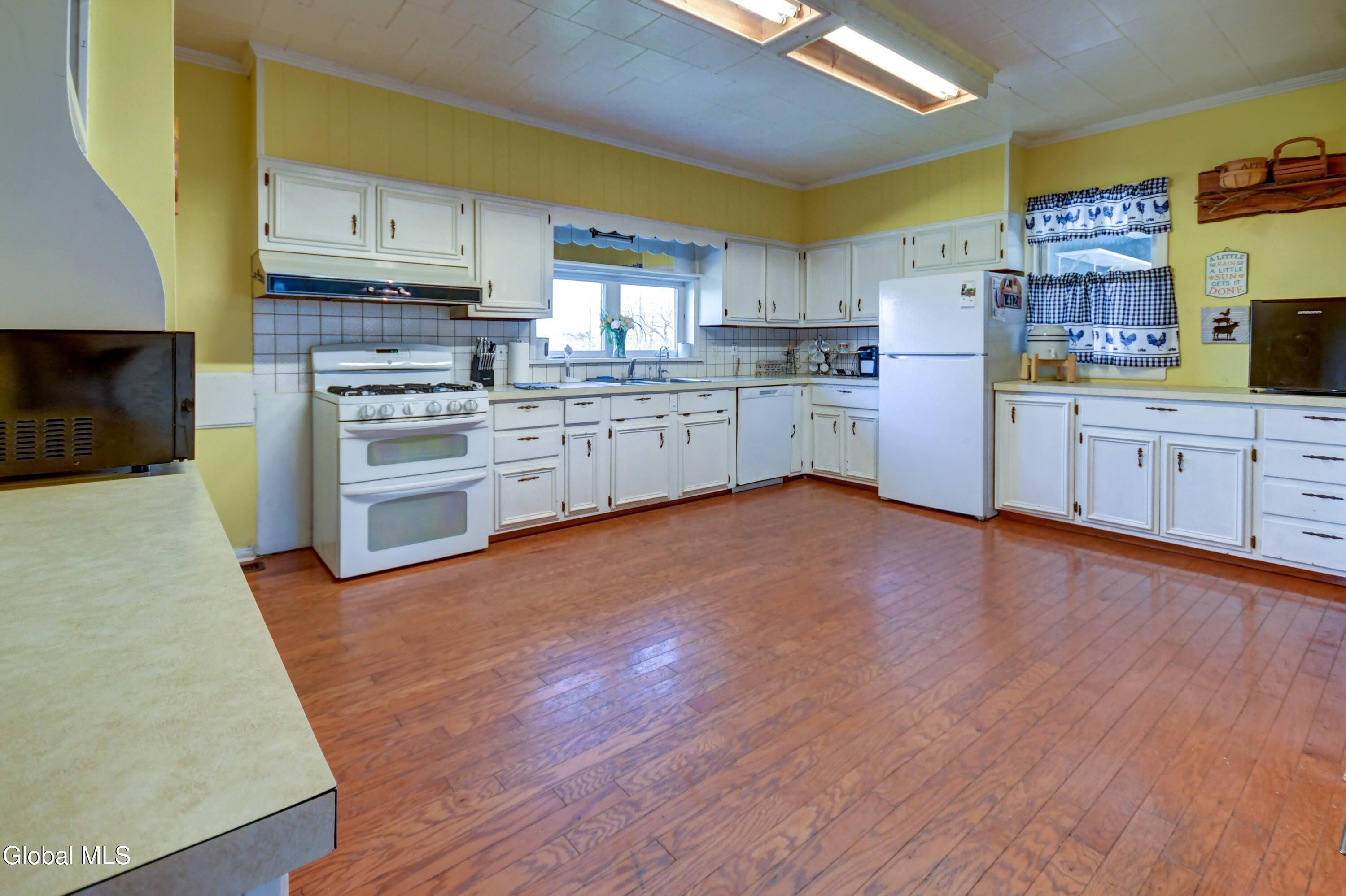 412 Auriesville Road Glen, NY 12072 - Photo 27 of 66 412 Auriesville Rd-18