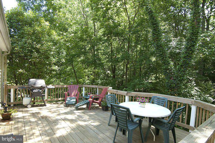 7211 Joshua Tree Lane Springfield, VA 22152 - Photo 22 of 30 Deck